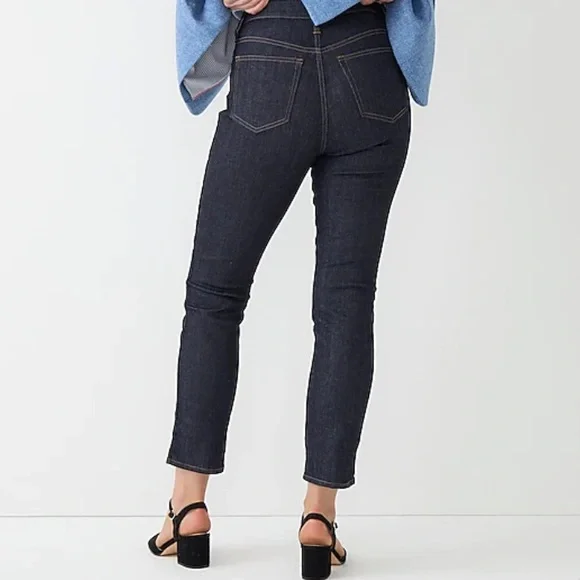 Crew NWT Curvy Vintage Slim-Straight Jean in Rinse Wash